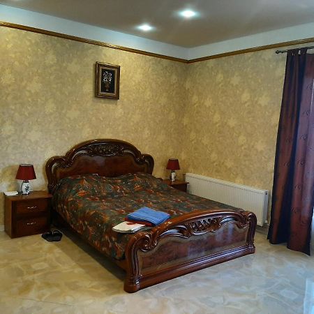 Аппартаменты С Балконом Apartment Odesa Exterior foto