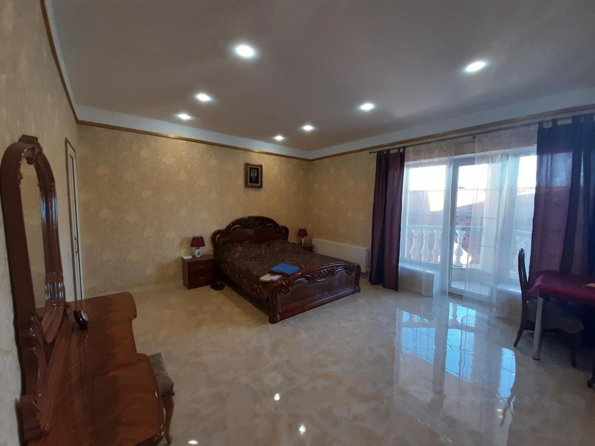 Аппартаменты С Балконом Apartment Odesa Exterior foto